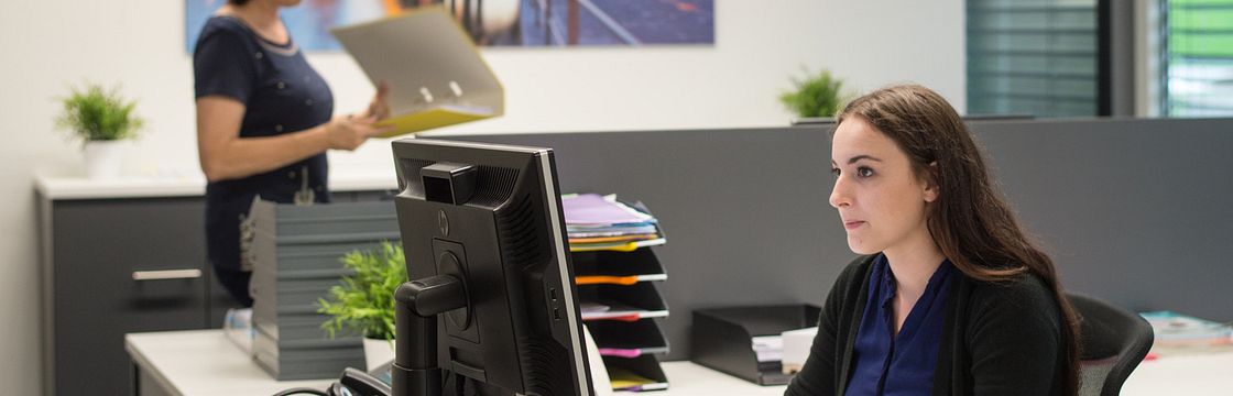 arbeitender Elektriker