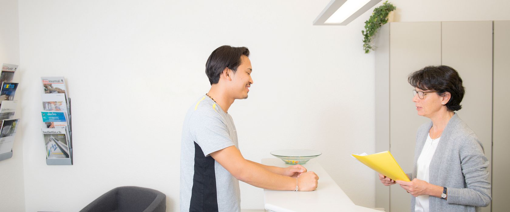 2 Büroangestellter