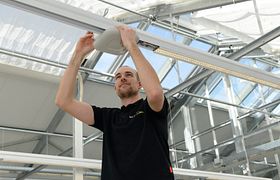 arbeitender Elektriker