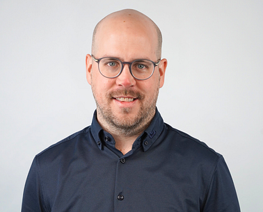 Abteilungsleiter Gudio Bumann, Kundendienst